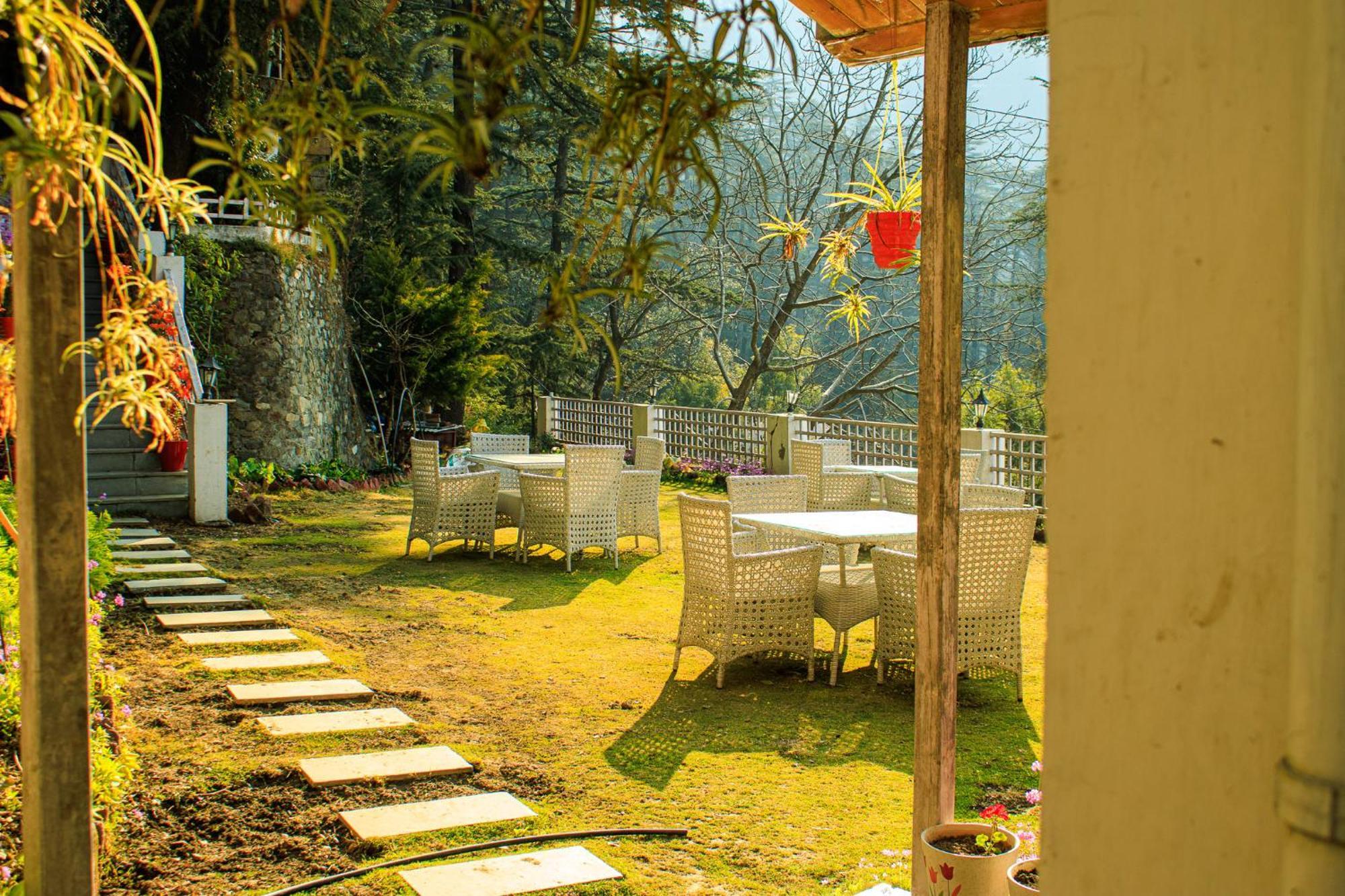Villa Whispering Pines Shimla Exterior foto